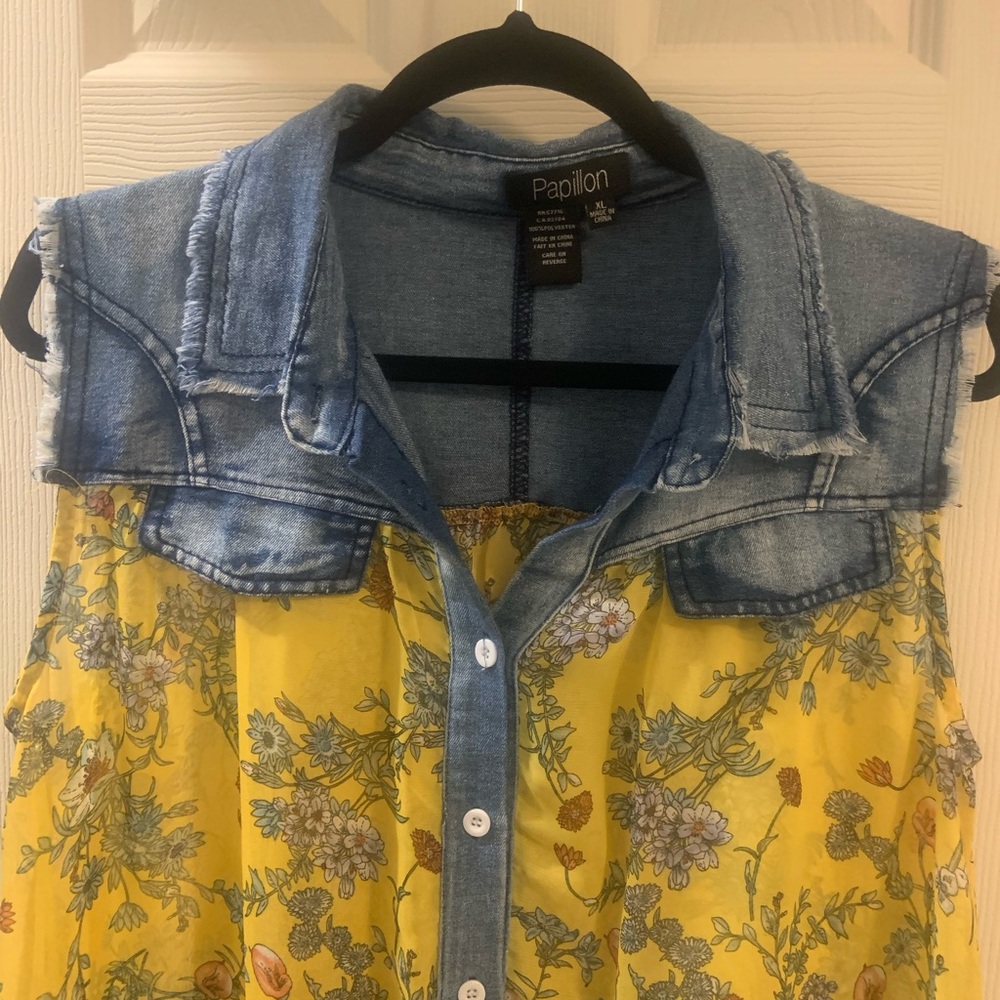 Blouse - Picture 2 of 6